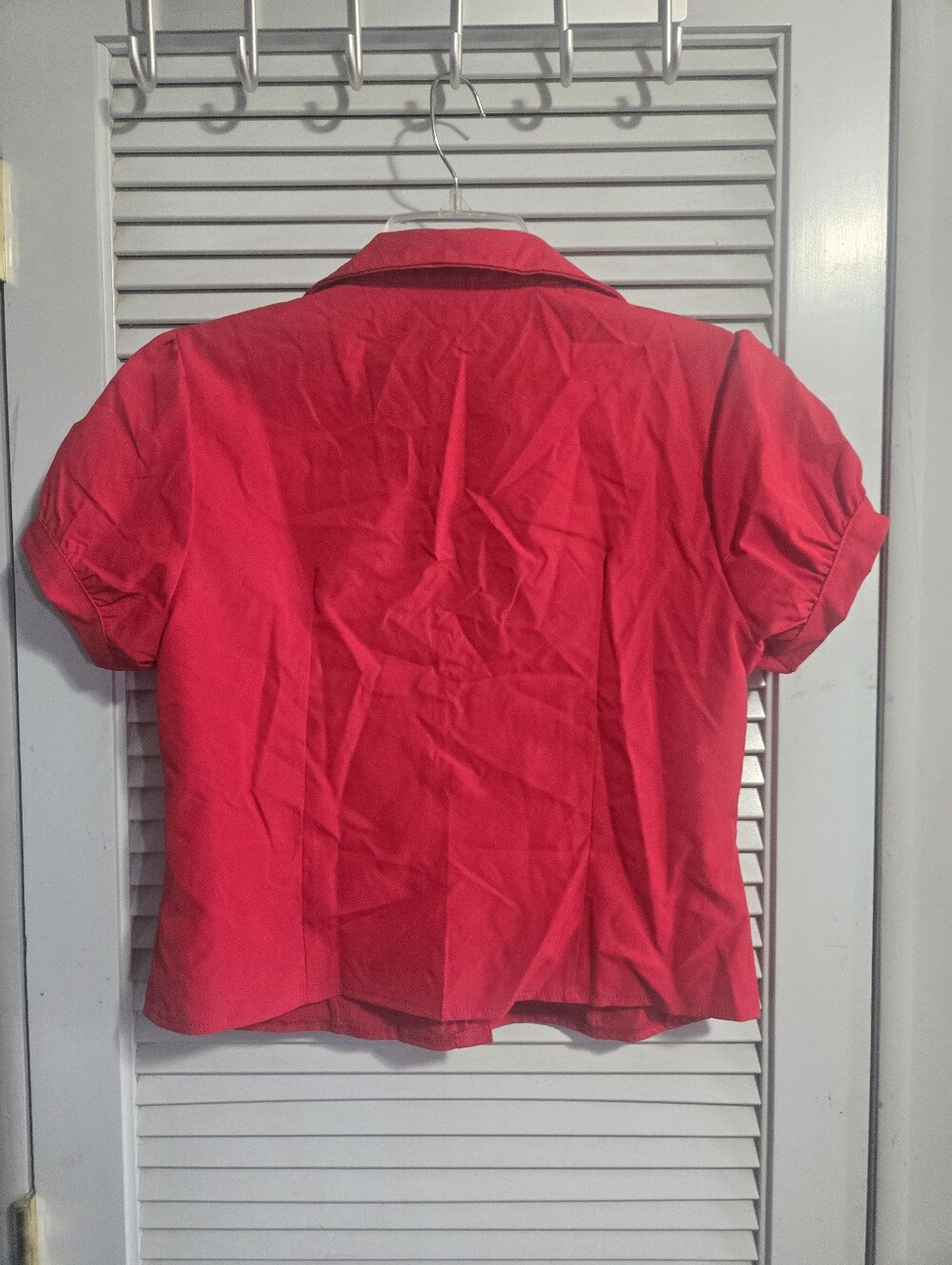 Women’s Red Button-Front Ruched Blouse - Picture 8 of 8